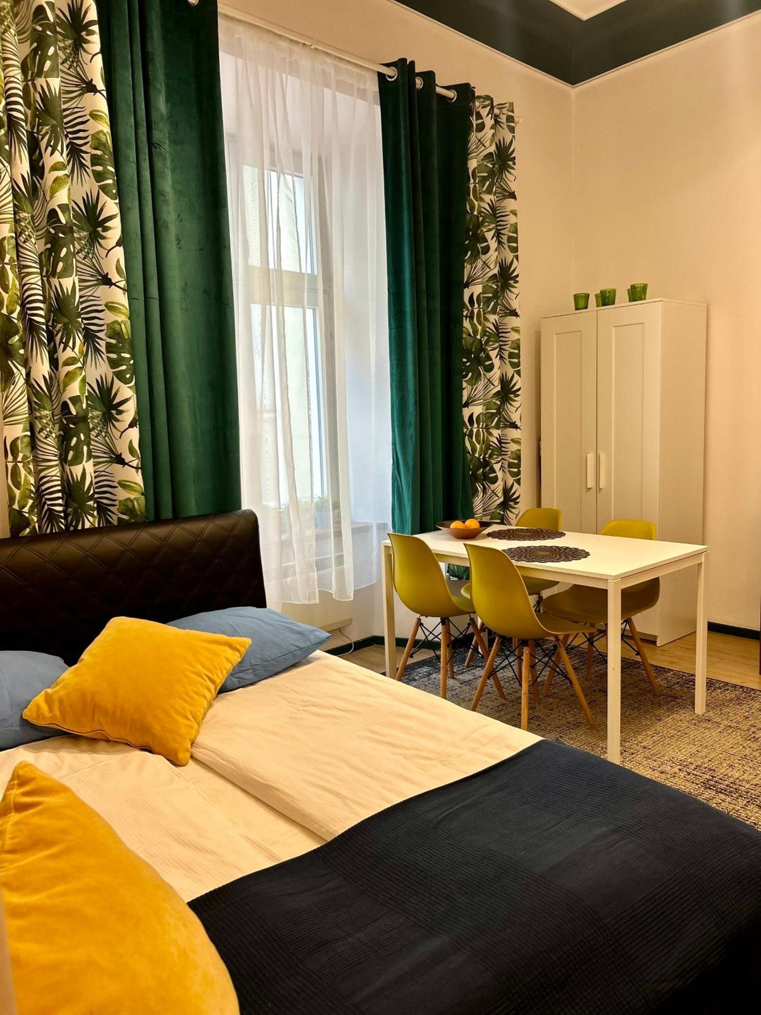 Vintage Senacka Apartaments Krakow Exterior photo